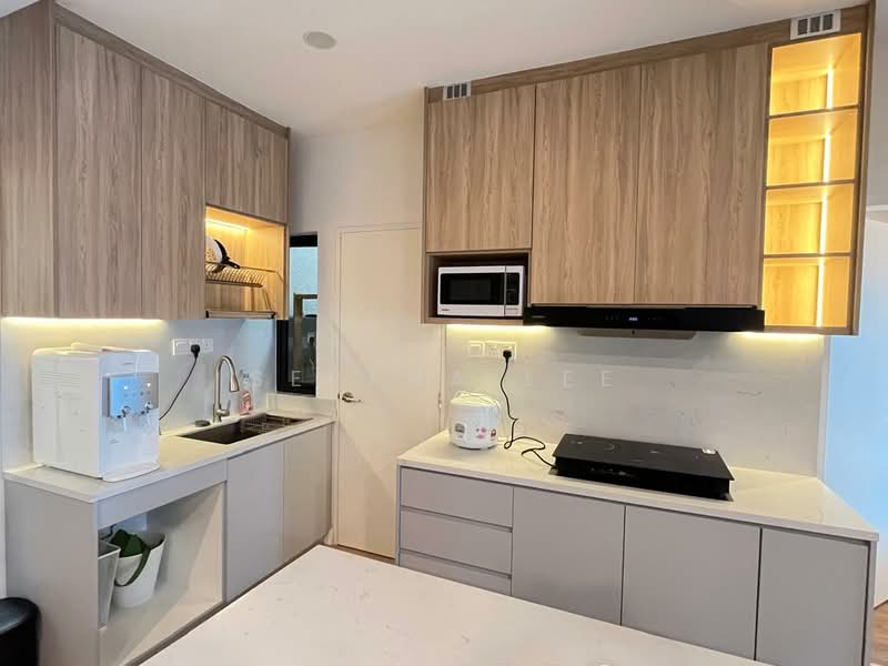 Servis Apartment untuk Disewa di AraTre' Residences - Serena Lee - Kitchen - PropertyGuru.com.my