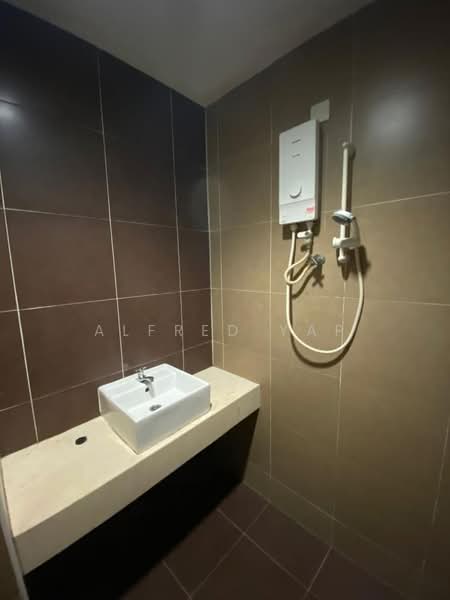 Service Residence for Rent at D'Inspire Residence (Inspira Bestari) - Alfred Yap - Bathroom - PropertyGuru.com.my