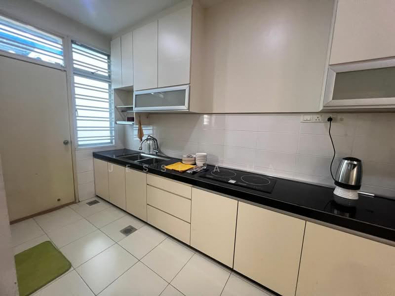 2-storey Terraced House for Rent in Johor Bahru (Johor) - Jessica Ma - Kitchen - PropertyGuru.com.my