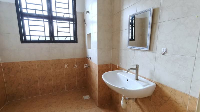 Cluster House for Sale in Taman Austin Heights (Tebrau) - Karl Lim - Bathroom - PropertyGuru.com.my