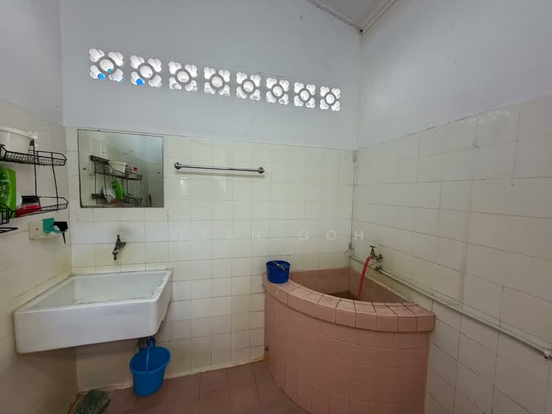 Taman Hutchings untuk Untuk Dijual - RM 1,600,000, Mac 2026 - Bathroom - PropertyGuru.com.my