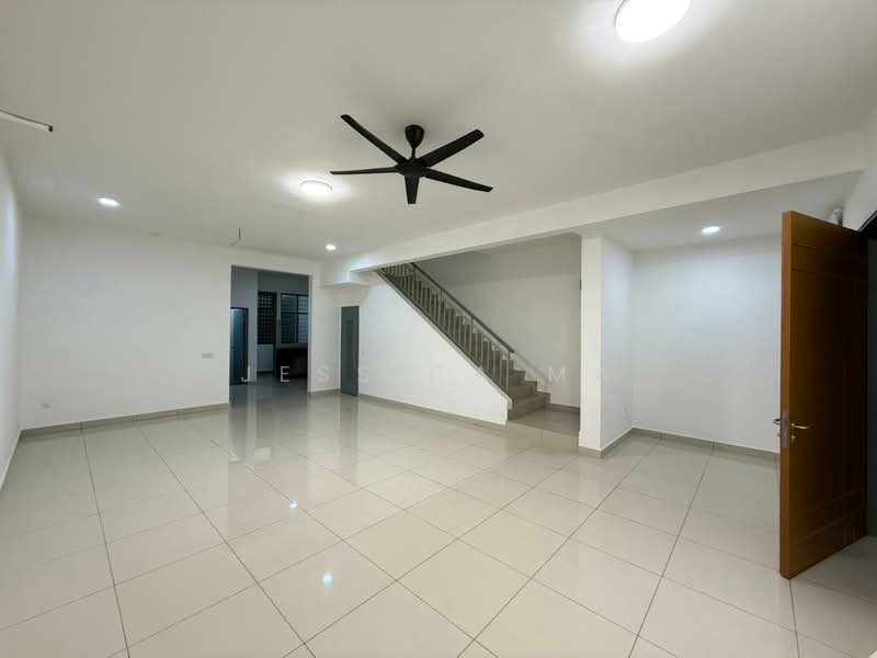 2-storey Terraced House for Rent in Permas Jaya (Johor Bahru) - Jessica Ma - Living Room - PropertyGuru.com.my