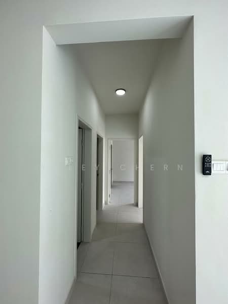 Service Residence for Sale at Majestic Maxim - Haley Chern - Corridor - PropertyGuru.com.my