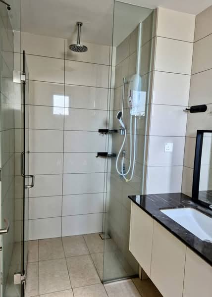 Service Residence for Sale at The Park Sky Residence - Ryan Pek - Bathroom - PropertyGuru.com.my