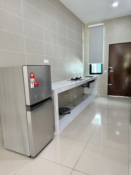 2-storey Terraced House for Rent in Taman Mount Austin (Tebrau) - Jessica Ma - Kitchen - PropertyGuru.com.my