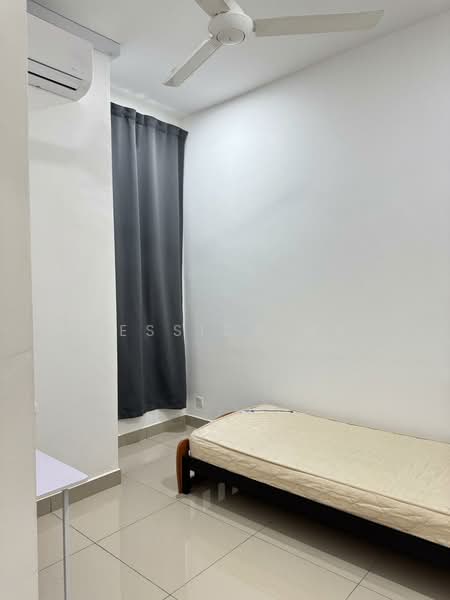 2-storey Terraced House for Rent in Taman Mount Austin (Tebrau) - Jessica Ma - Bedroom - PropertyGuru.com.my