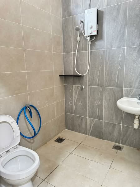 2-storey Terraced House for Rent in Taman Mount Austin (Tebrau) - Jessica Ma - Bathroom - PropertyGuru.com.my