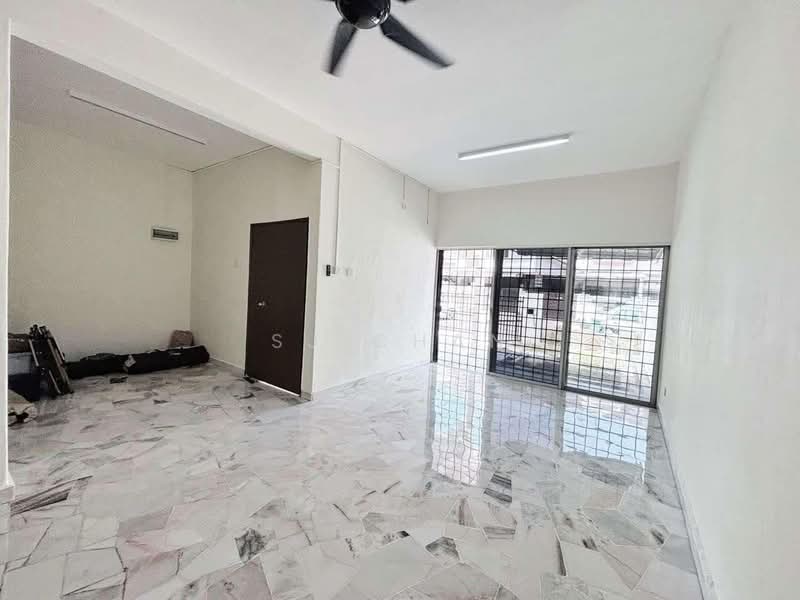 2-storey Terraced House for Rent in Johor Bahru (Johor) - SJ CHAN - Living Room - PropertyGuru.com.my