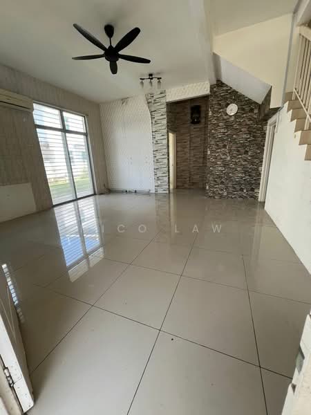 2-storey Terraced House for Sale in Bandar Saujana Putra (Tanjong Duabelas) - Mico Law - Living Room - PropertyGuru.com.my