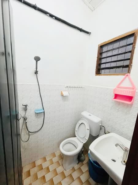 2-storey Terraced House for Rent in Johor Bahru (Johor) - Bess Wong - Bathroom - PropertyGuru.com.my