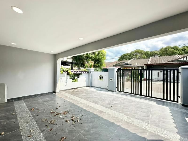 1-storey Terraced House for Sale in Taman Rinting (Masai) - Wil Mong - Exterior - PropertyGuru.com.my