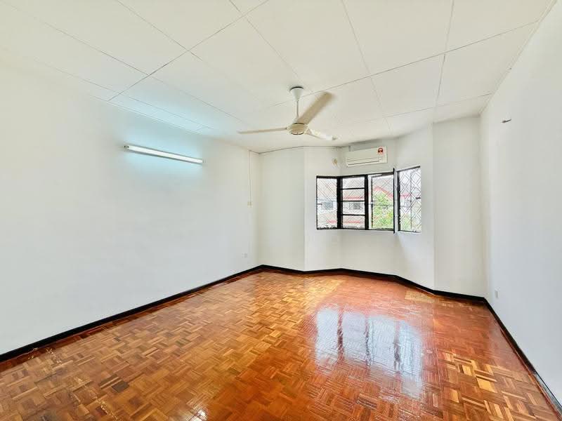 Rumah Teres 2-Tingkat untuk Dijual di Desa Ria (Sungai Ara) - KV LOO - Interior - PropertyGuru.com.my
