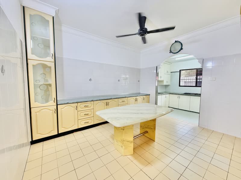 Rumah Teres 2-Tingkat untuk Dijual di Desa Ria (Sungai Ara) - KV LOO - Kitchen - PropertyGuru.com.my