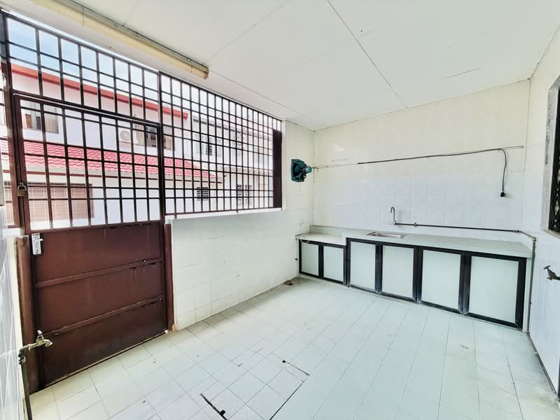 Rumah Teres 2-Tingkat untuk Dijual di Desa Ria (Sungai Ara) - KV LOO - Kitchen - PropertyGuru.com.my