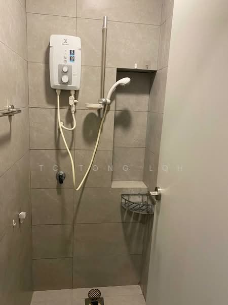 Service Residence for Sale at Sensasi @ Utropolis - TC Tong Loh - Bathroom - PropertyGuru.com.my