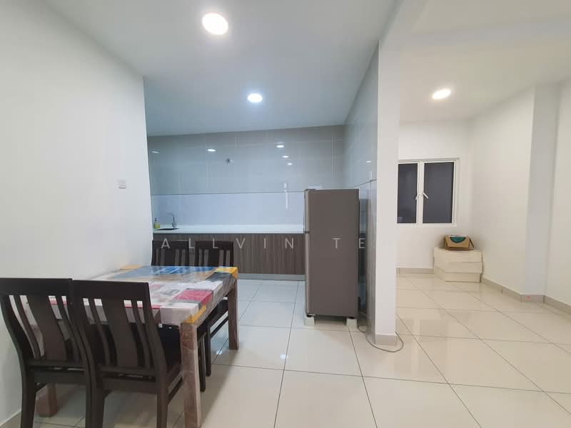 Condominium for Sale at Paraiso Residence @ The Earth - Allvin Teh - Kitchen - PropertyGuru.com.my