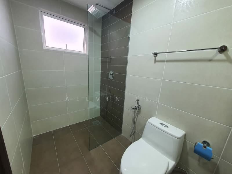 Condominium for Sale at Paraiso Residence @ The Earth - Allvin Teh - Bathroom - PropertyGuru.com.my