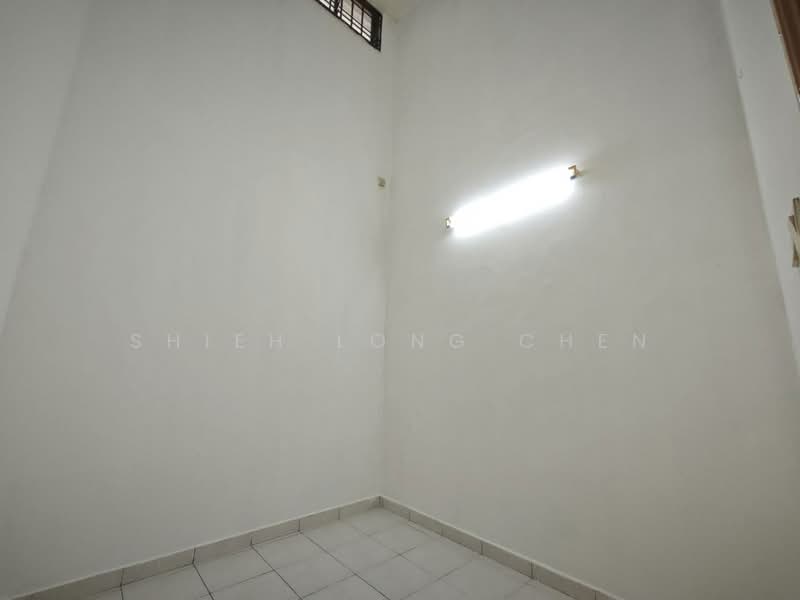 1-storey Terraced House for Sale in Taman Bestari Indah (Ulu Tiram) - Shieh Long Chen - Interior - PropertyGuru.com.my