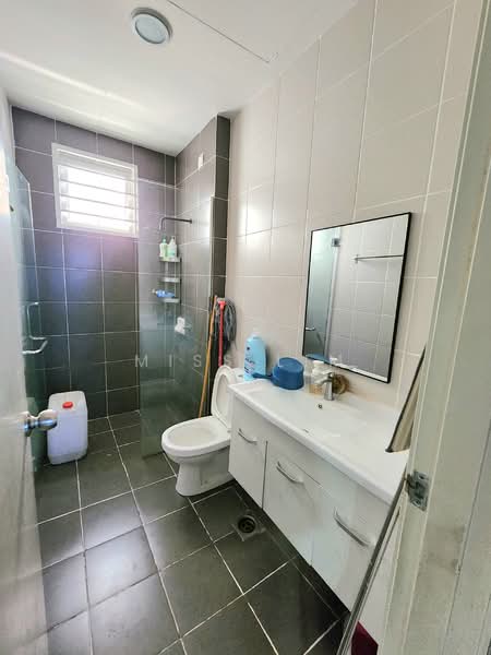 Service Residence for Rent at BSP 21 - MISS LIM - Bathroom - PropertyGuru.com.my