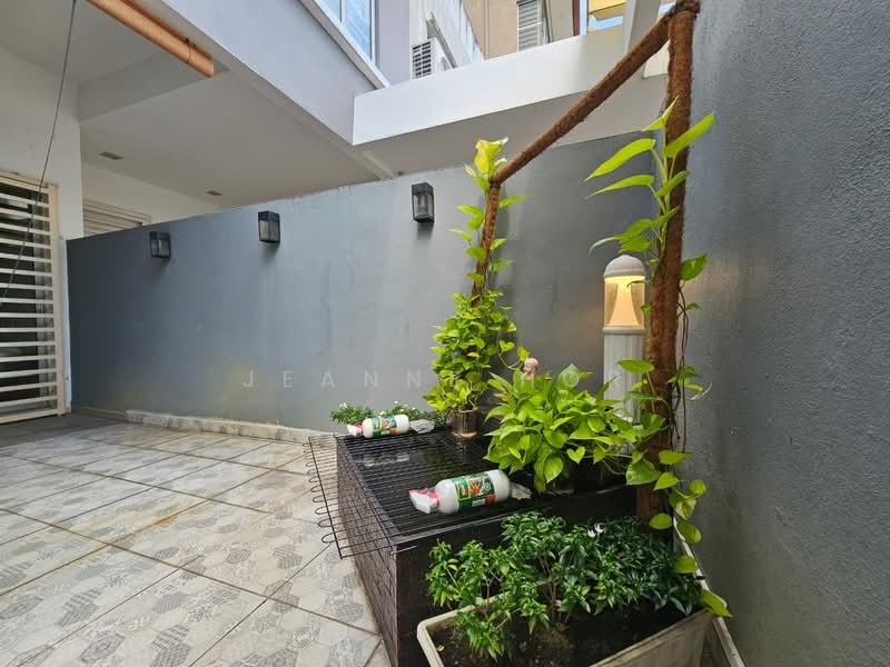 Townhouse for Sale in D'alpinia (Puchong) - Jeanne Hor - Exterior - PropertyGuru.com.my