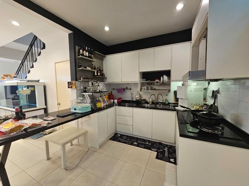 Townhouse for Sale in D'alpinia (Puchong) - Jeanne Hor - Kitchen - PropertyGuru.com.my