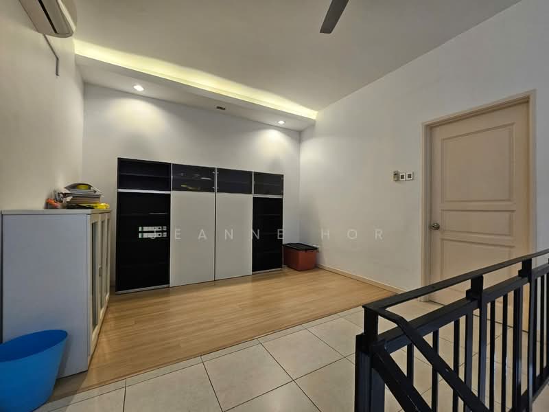 Townhouse for Sale in D'alpinia (Puchong) - Jeanne Hor - 1st floor family area - PropertyGuru.com.my