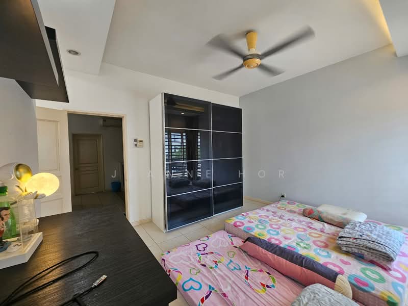 Townhouse for Sale in D'alpinia (Puchong) - Jeanne Hor - Master Bedroom  - PropertyGuru.com.my