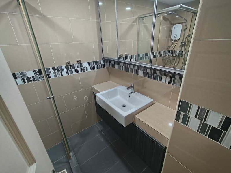 Condominium for Rent at Robson Condominium - Rony Yeo - Bathroom - PropertyGuru.com.my