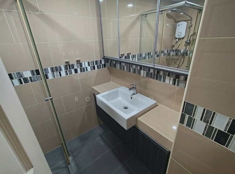 Condominium for Rent at Robson Condominium - Rony Yeo - Bathroom - PropertyGuru.com.my