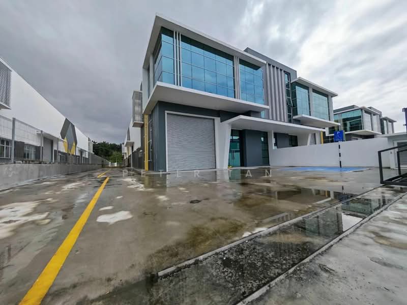 Factory for Rent in Ulu Tiram (Johor) - Peter Tan - Exterior - PropertyGuru.com.my