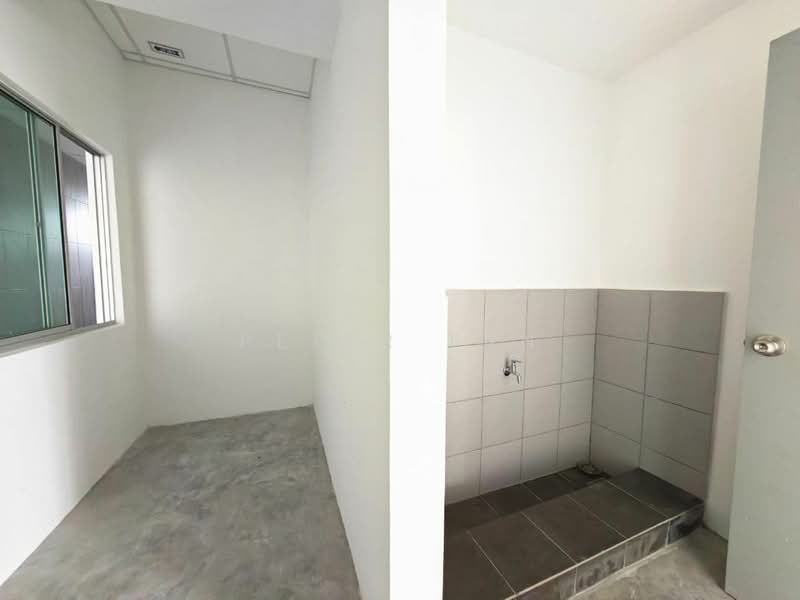 Factory for Rent in Ulu Tiram (Johor) - Peter Tan - Interior - PropertyGuru.com.my