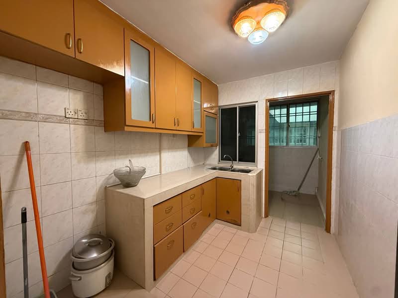 Apartment for Sale at Bayu Puteri 2 - Hong . - Kitchen - PropertyGuru.com.my