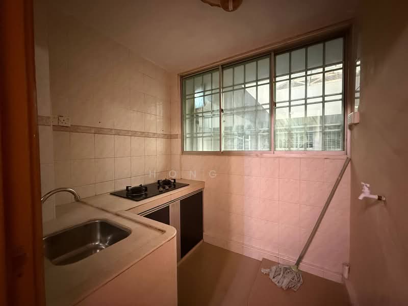 Apartment for Sale at Bayu Puteri 2 - Hong . - Kitchen - PropertyGuru.com.my