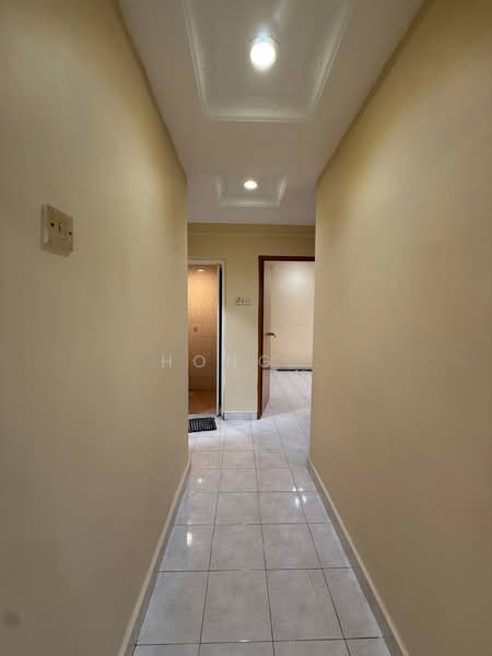Apartment for Sale at Bayu Puteri 2 - Hong . - Corridor - PropertyGuru.com.my