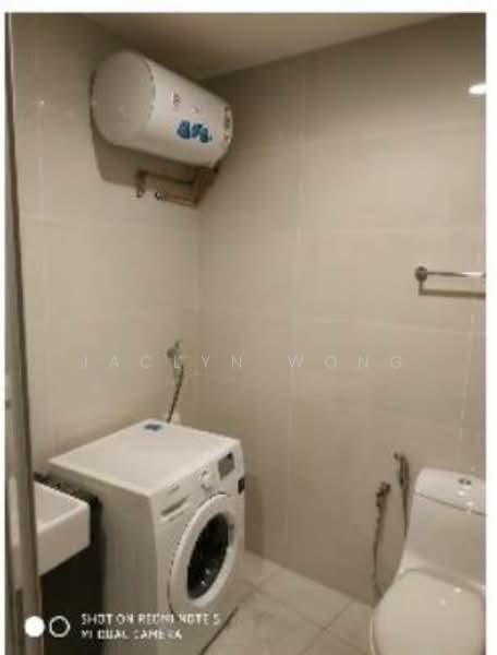 Amberside @ Country Garden Danga Bay untuk Untuk Disewa - RM 1,600 /bulan, Mac 2026 - Bathroom - PropertyGuru.com.my