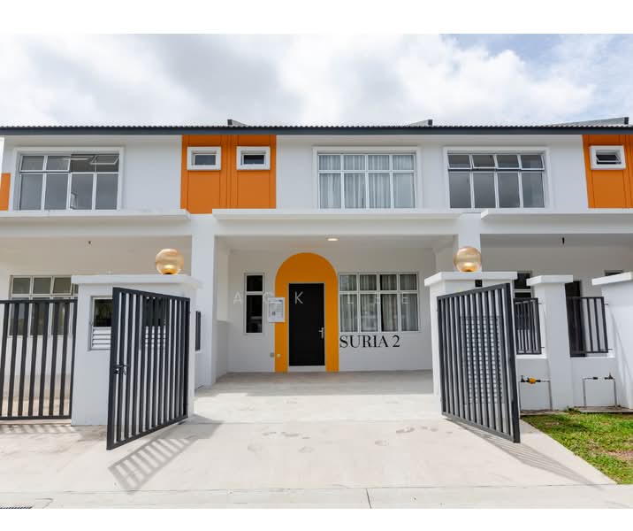 Sebana Cove - Suria 2 @ The Botany untuk Untuk Disewa - RM 2,900 /bulan, Apr 2026 - Exterior - PropertyGuru.com.my