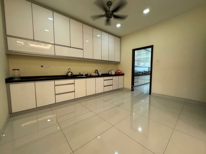 2.5-storey Terraced House for Rent in Sutera Damansara (Damansara Damai) - Ivan Loo - Kitchen - PropertyGuru.com.my