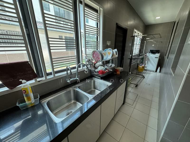 2.5-storey Terraced House for Rent in Sutera Damansara (Damansara Damai) - Ivan Loo - Kitchen - PropertyGuru.com.my