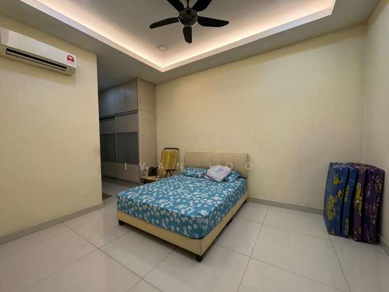 2.5-storey Terraced House for Rent in Sutera Damansara (Damansara Damai) - Ivan Loo - Bedroom - PropertyGuru.com.my