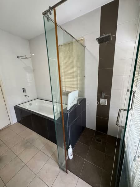 2.5-storey Terraced House for Rent in Sutera Damansara (Damansara Damai) - Ivan Loo - Bathroom - PropertyGuru.com.my