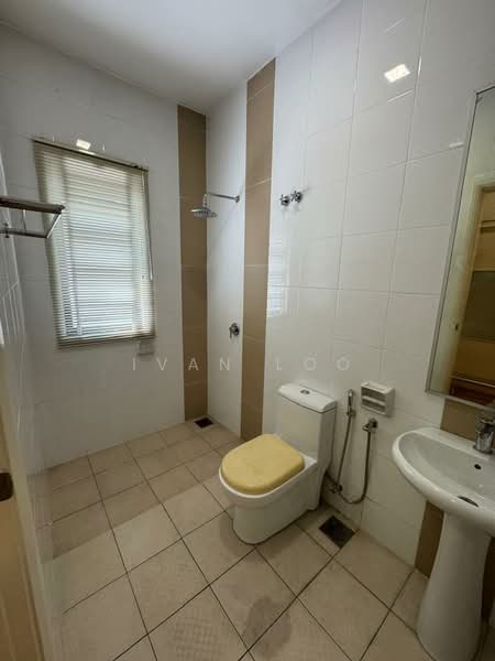 2.5-storey Terraced House for Rent in Sutera Damansara (Damansara Damai) - Ivan Loo - Bathroom - PropertyGuru.com.my