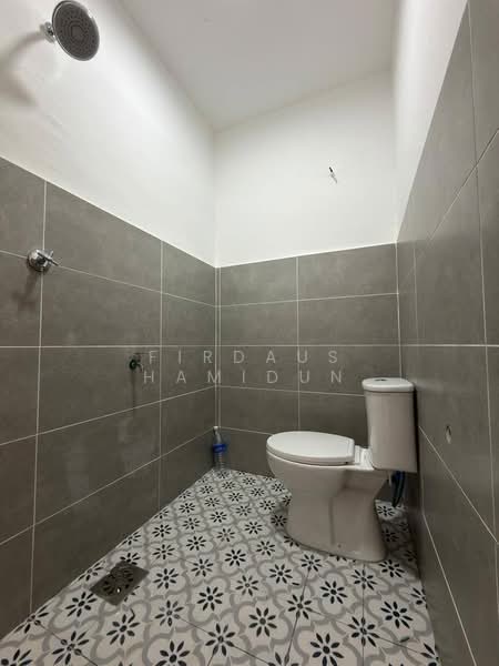 Taman Kantan Permai untuk Untuk Dijual - RM 350,000, Mac 2026 - Bathroom - PropertyGuru.com.my
