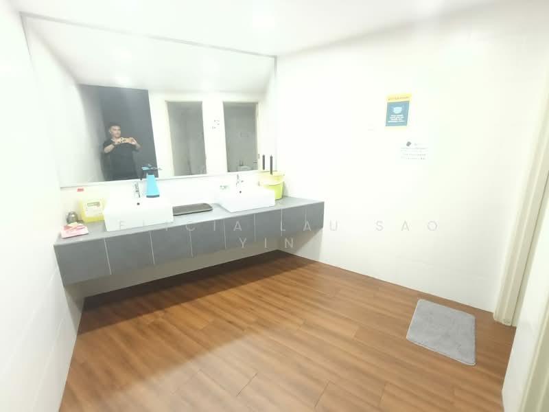 Retail Office for Sale in Jalan Klang Lama (Old Klang Road) (Kuala Lumpur) - Felicia Lau Sao Yin - Bathroom - PropertyGuru.com.my