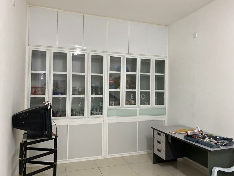 Terraced House for Sale in Bandar Sri Sendayan (Negeri Sembilan) - Dante Leong Zhenwen - Study - PropertyGuru.com.my