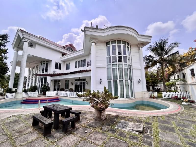 Bungalow for Sale in Taman Stulang Laut (Johor Bahru) - Nataine Goh - Exterior - PropertyGuru.com.my