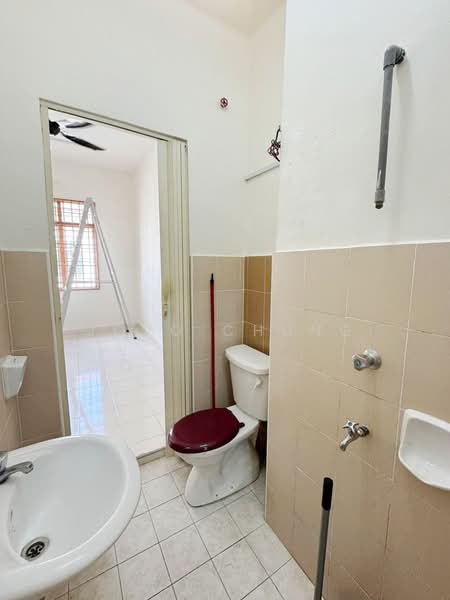 1-storey Terraced House for Rent in Skudai (Johor) - Jojo Chung - Bathroom - PropertyGuru.com.my