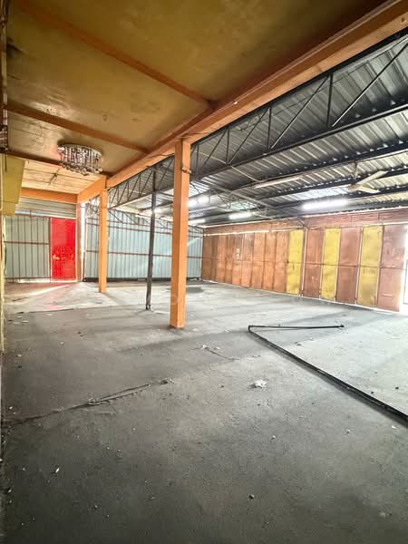 Shop for Rent in Batu 11 (Cheras) - Desmond Low - Interior - PropertyGuru.com.my