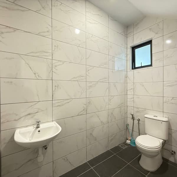 Abel Residence Zero Lot 5R4B 2865sf Land North East RM1.5M Nego untuk Untuk Dijual - RM 1,500,000, Mac 2026 - Bathroom - PropertyGuru.com.my