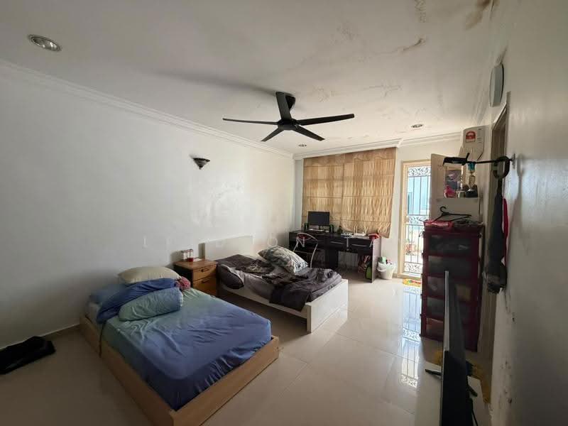 Semi-Detached House for Sale in Taman Maluri (Cheras) - Leedeon Tan - Bedroom - PropertyGuru.com.my