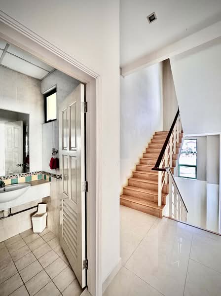 Tanjung Park Condominium untuk Untuk Dijual - RM 1,000,000, Mac 2026 - Bathroom - PropertyGuru.com.my